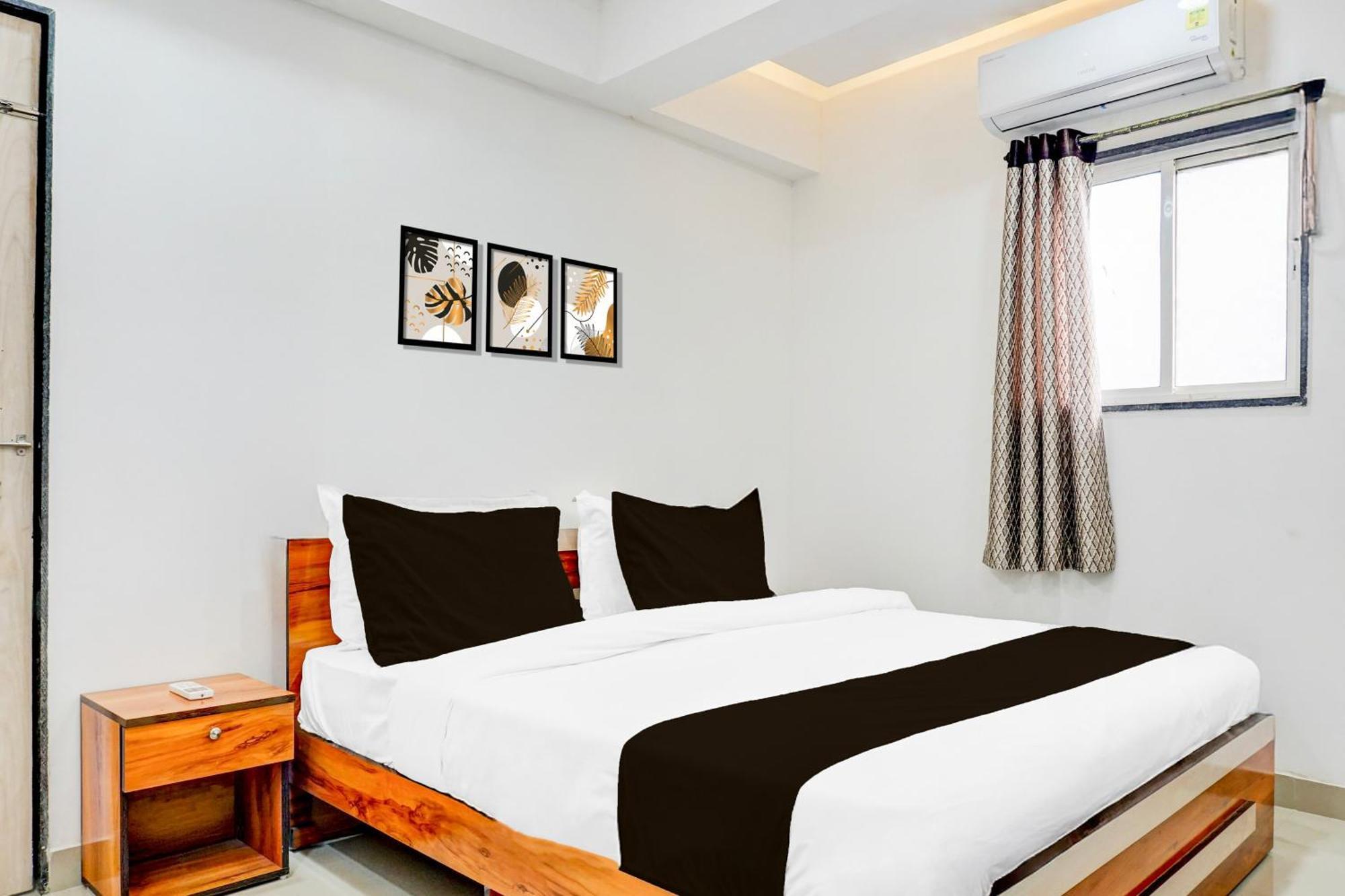 Hotel O Keshava Executive Púna Kültér fotó
